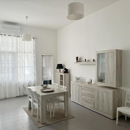 Apartamento Dimora Male San Pietro Vernotico Exterior foto